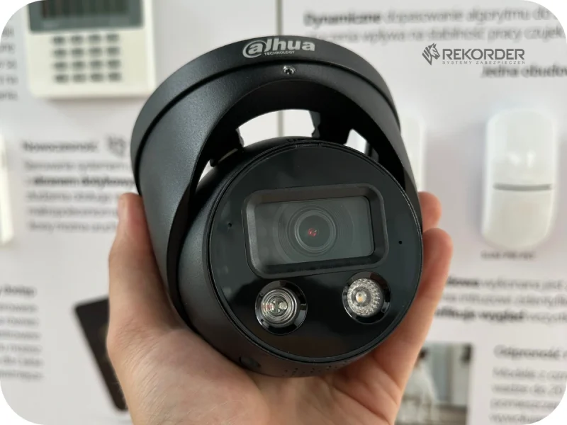 montaz-kamer-warszawa-monitoring (1)